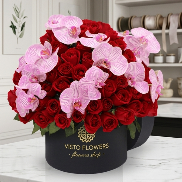 Hongo de Orquídeas y Rosas Rojas