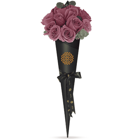 12 Rosas Lilas Cono Negro